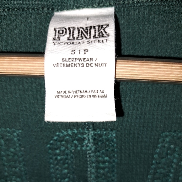 VS Pink Green w/ Silver bling Onesie "HAPPY HOLLA DAYS" Sz Sm - Picture 6 of 7